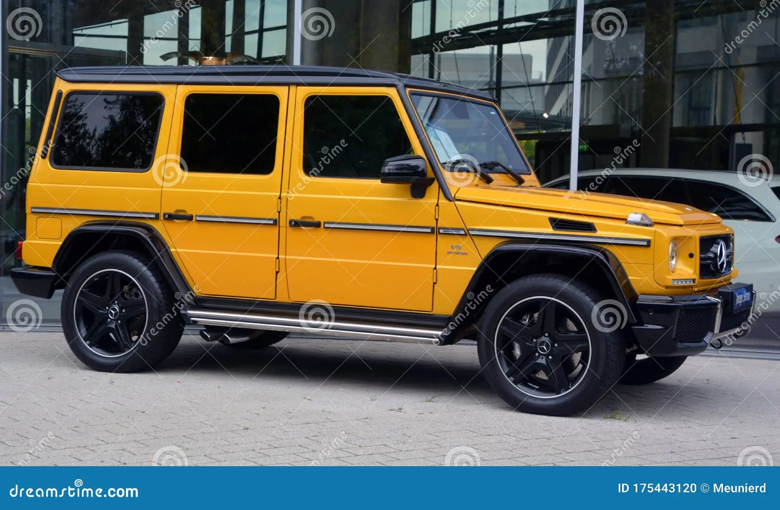 Mercedes-Benz  G Cross Country 320 0