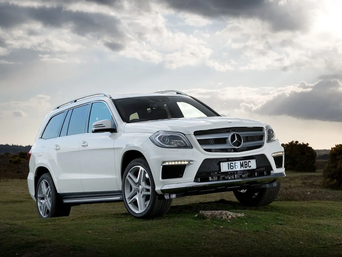 Mercedes-Benz GL GL 350 BlueTEC 4Matic 2