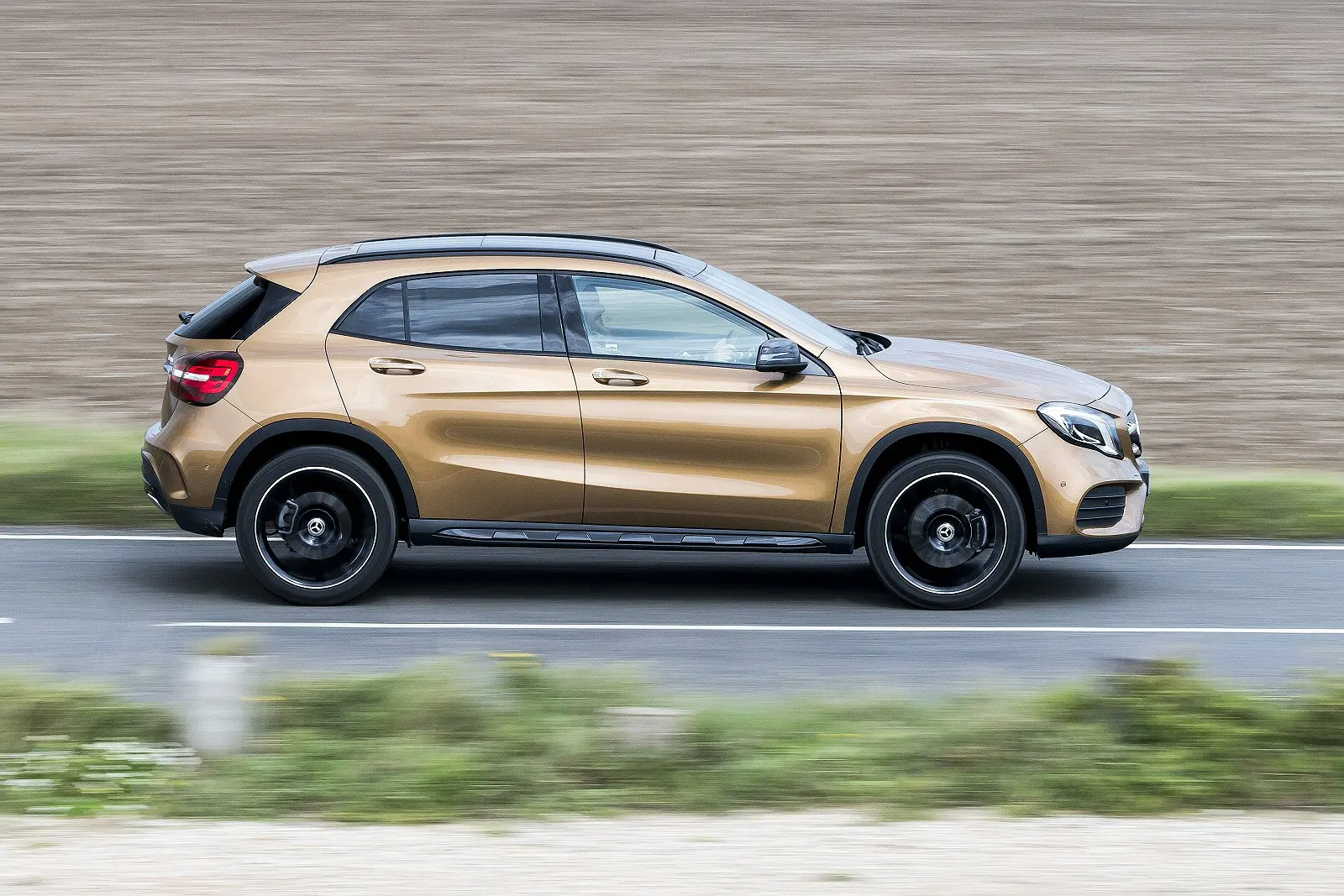 Mercedes-Benz GLA GLA 180 CDI AMG 7G-DCT 5