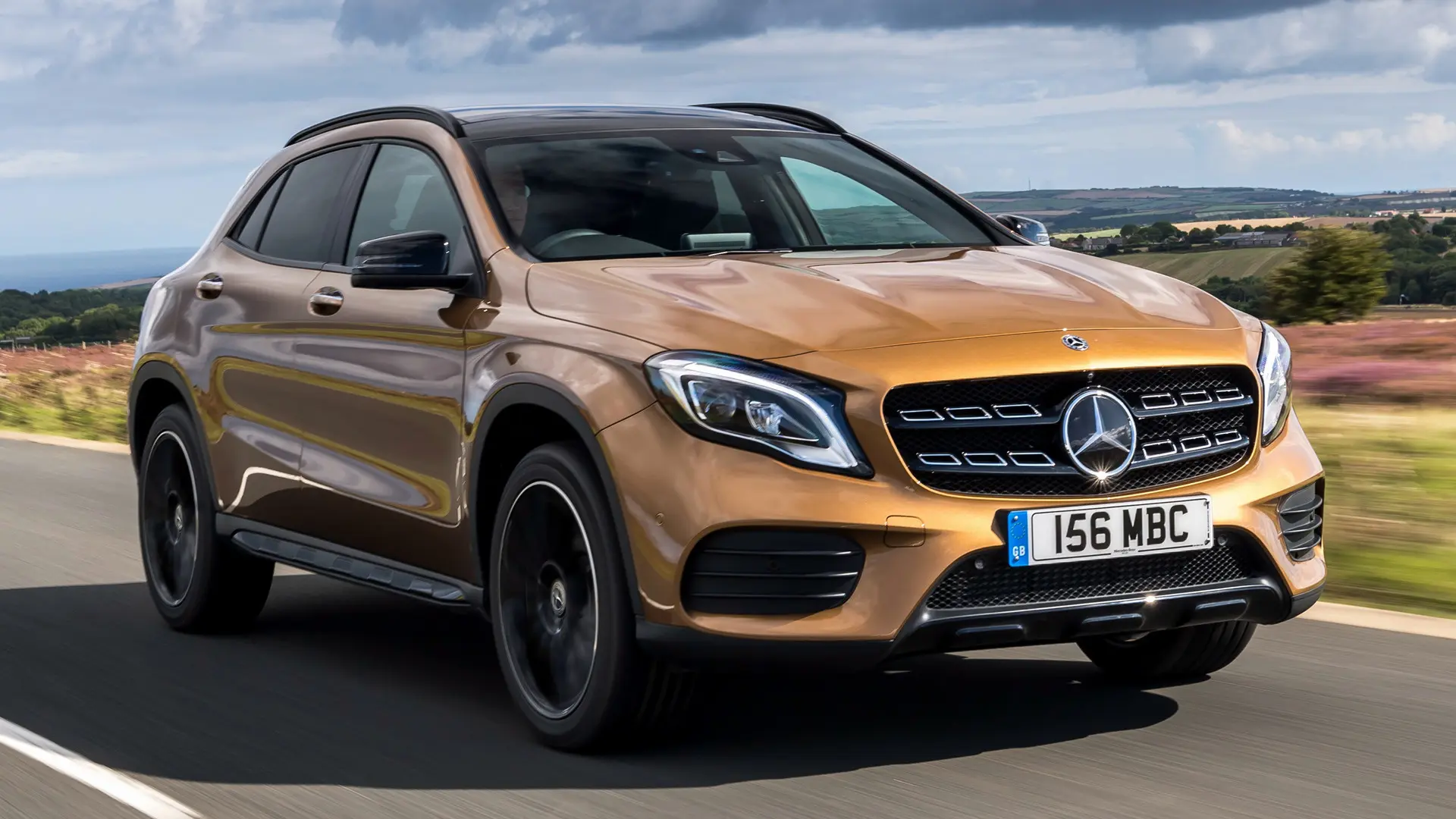 Mercedes-Benz GLA GLA 180 d AMG 7G-DCT 3