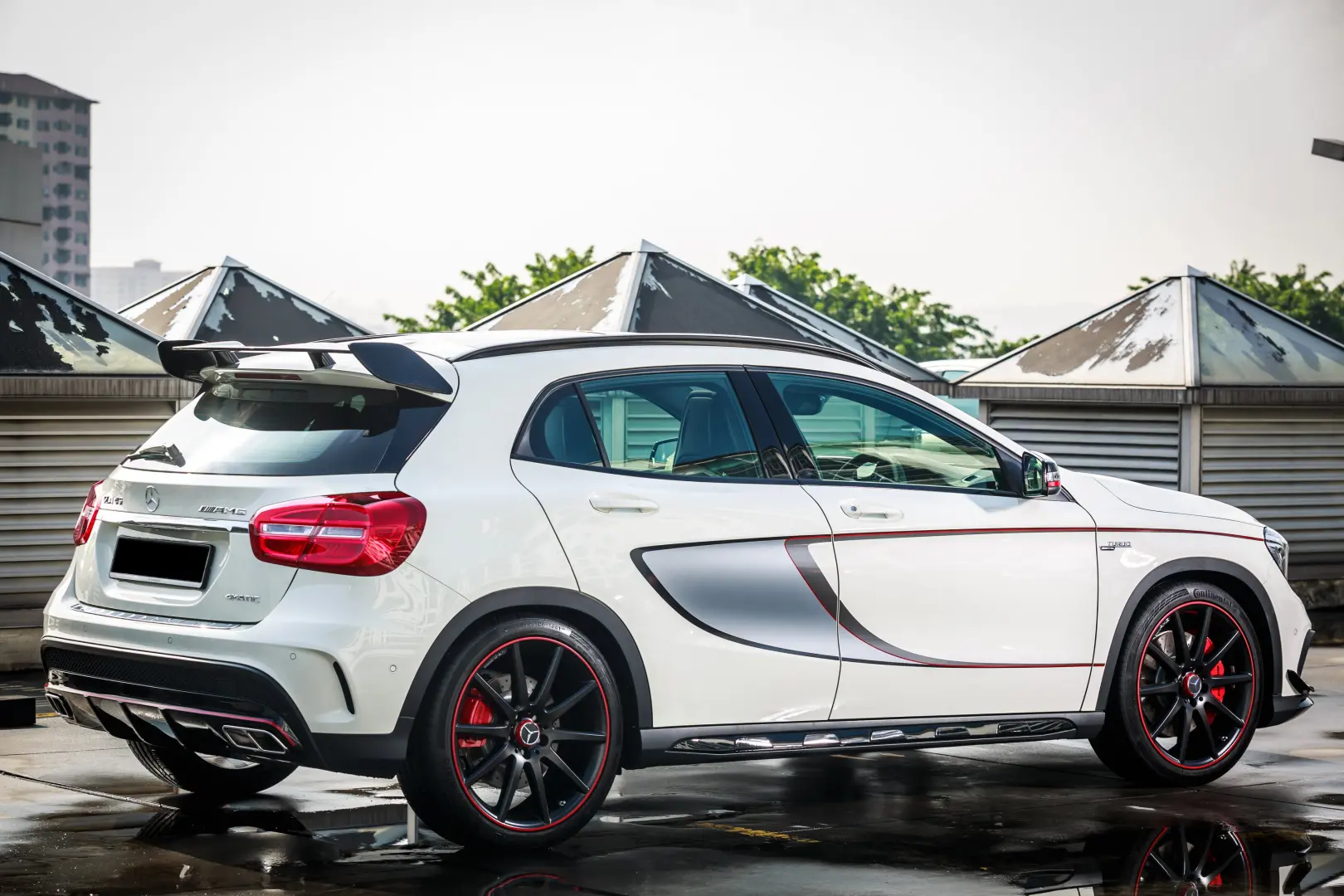 Mercedes-Benz GLA GLA 200 AMG 7