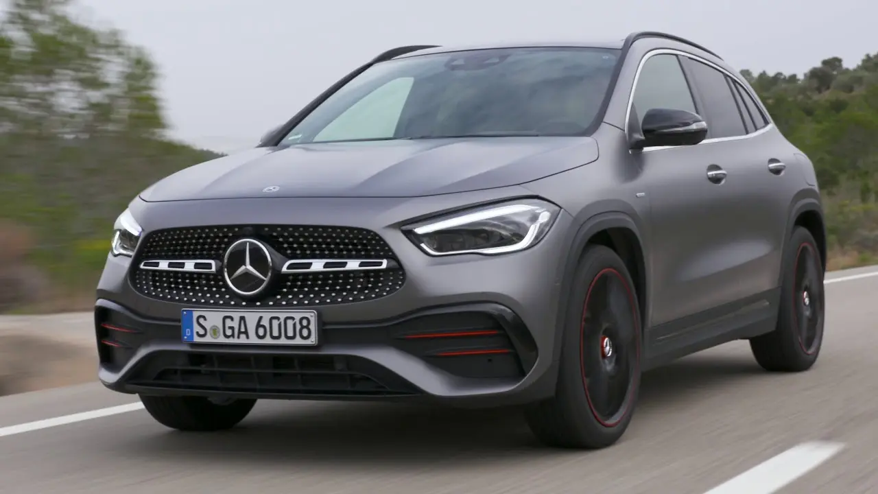 Mercedes-Benz GLA GLA 200 AMG 7G-DCT 5