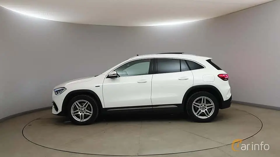 Mercedes-Benz GLA GLA 200 AMG+ 7G-DCT 5