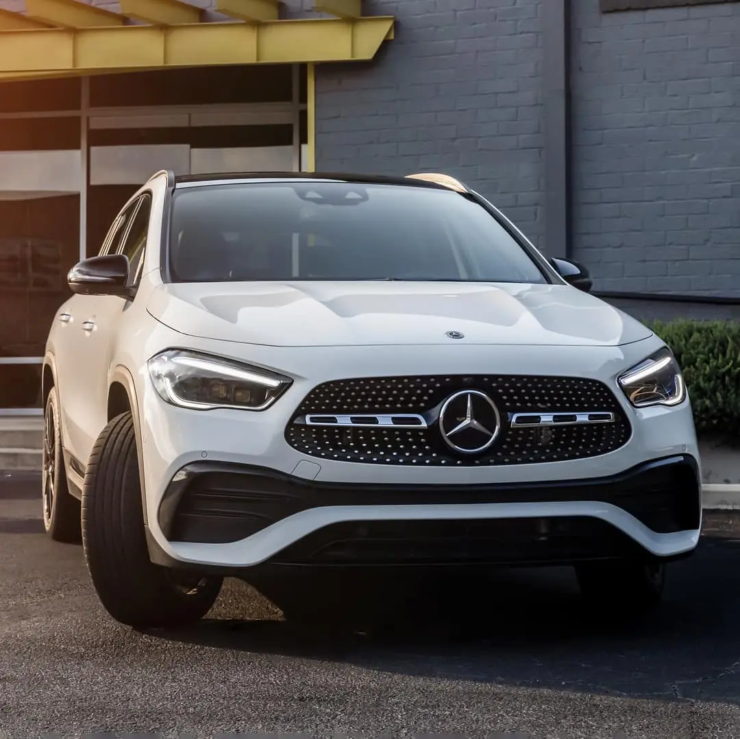 Mercedes-Benz GLA GLA 200 Progressive+ 7G-DCT 2