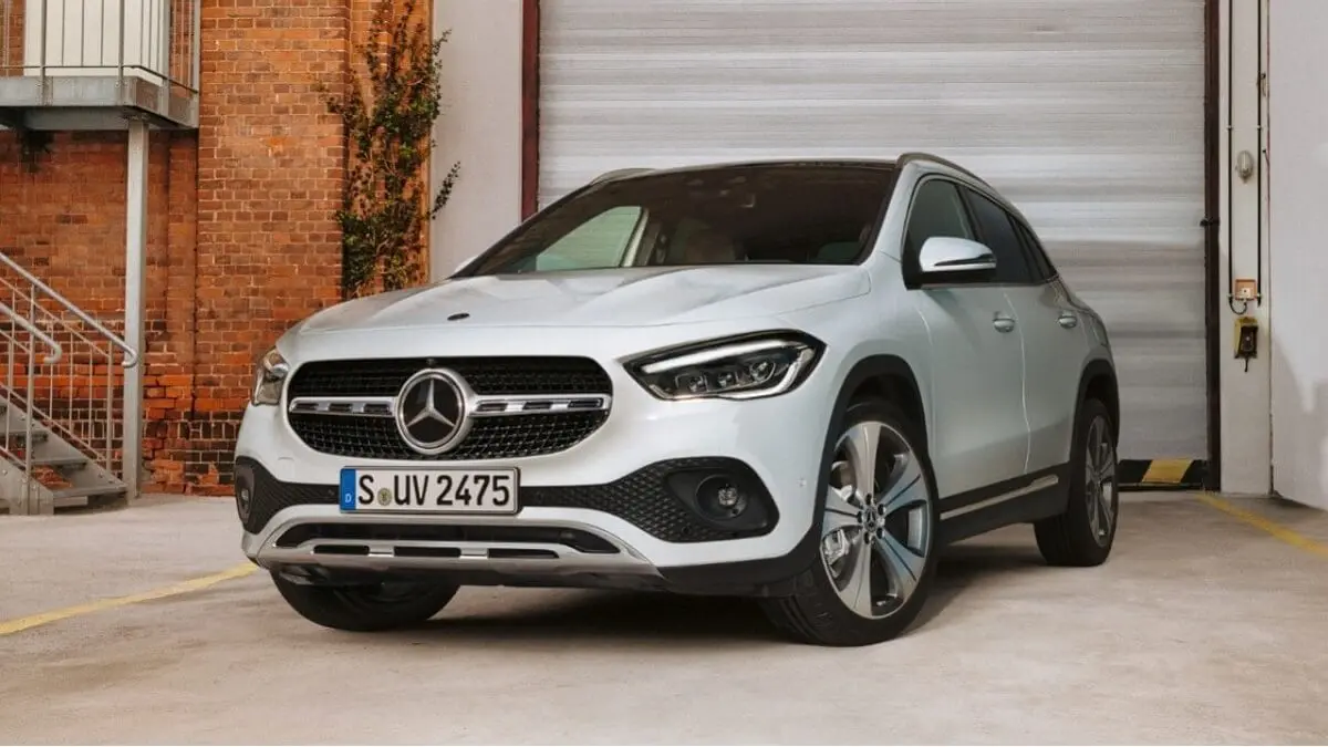 Mercedes-Benz GLA GLA 200 AMG FL 2