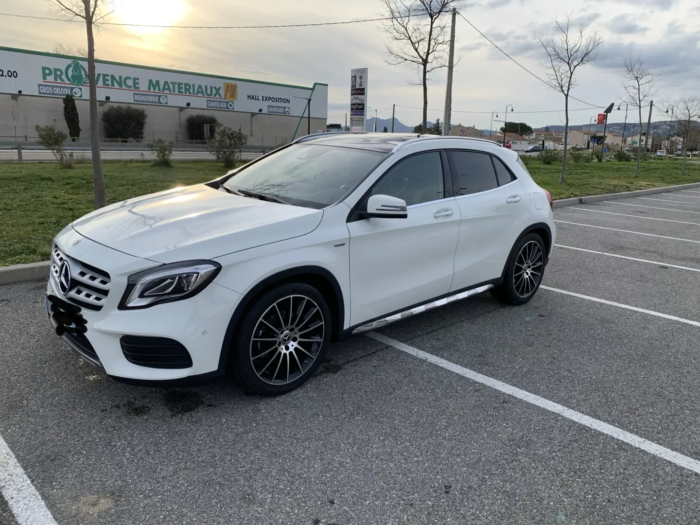 Mercedes-Benz GLA GLA 200 Edition 7G-DCT 0