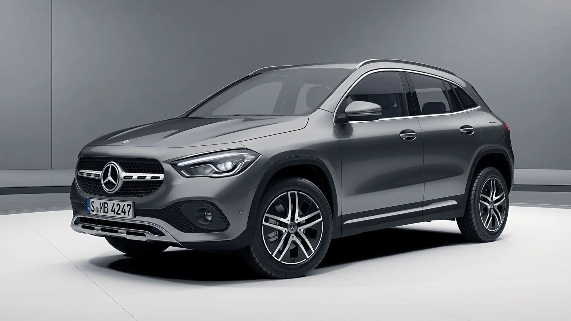 Mercedes-Benz GLA GLA 200 Progressive+ 7G-DCT 5