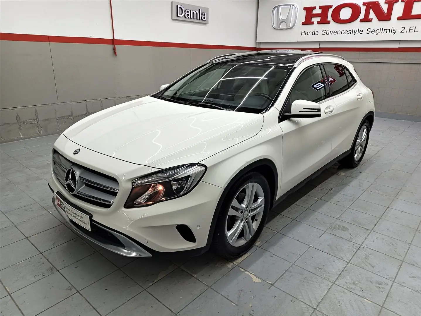 Mercedes-Benz GLA GLA 200 Urban 7G-DCT 4