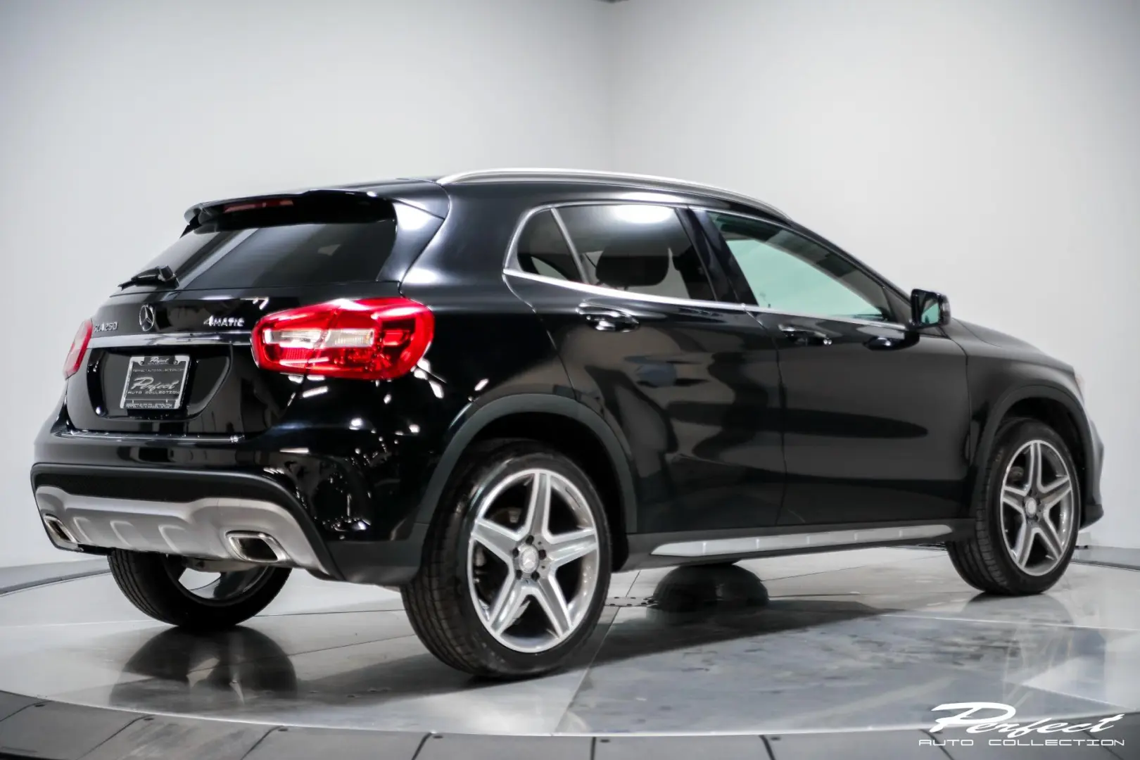 Mercedes-Benz GLA GLA 250 4Matic Urban 7G-DCT 4