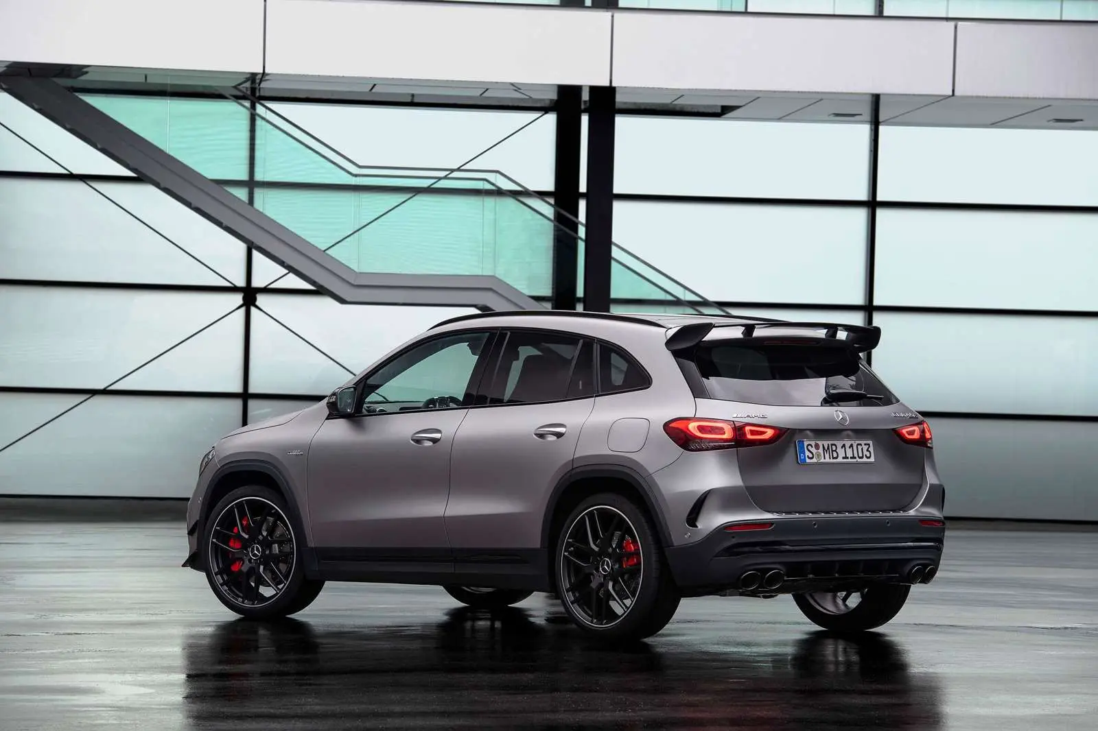 Mercedes-Benz GLA GLA 45 S 4Matic AMG 5