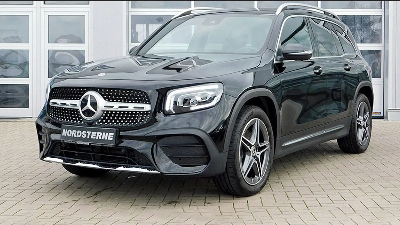 Mercedes-Benz GLB GLB 200 AMG 7G-DCT 3