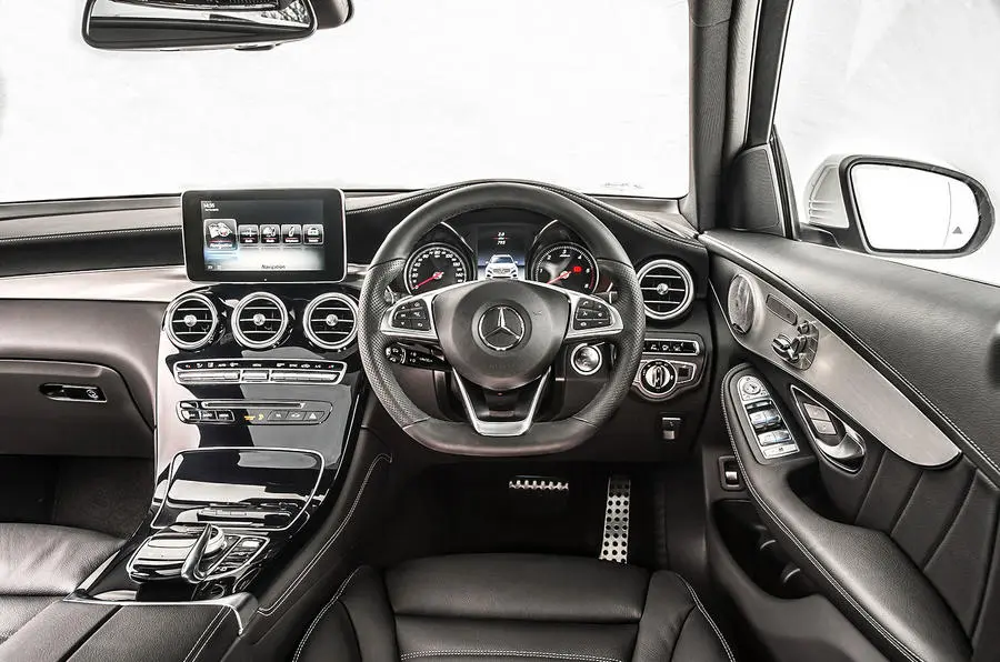 Mercedes-Benz GLC GLC 250 d 4Matic AMG 9G-Tronic 3
