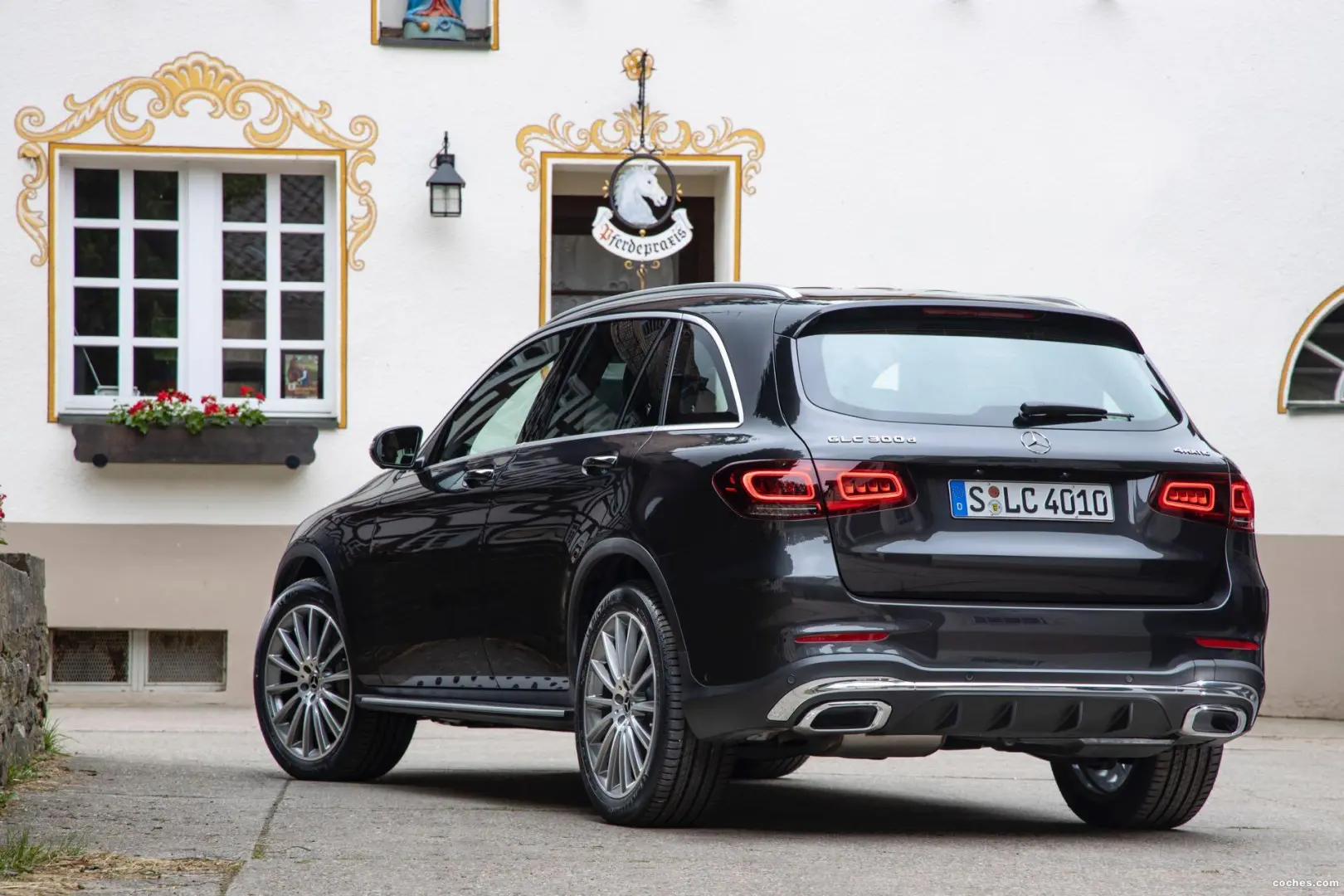 Mercedes-Benz GLC GLC 300 d 4Matic AMG 9G-Tronic 5