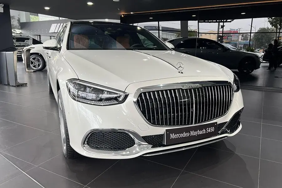 Mercedes-Benz  Maybach 450 S 4Matic 9G-Tronic 1