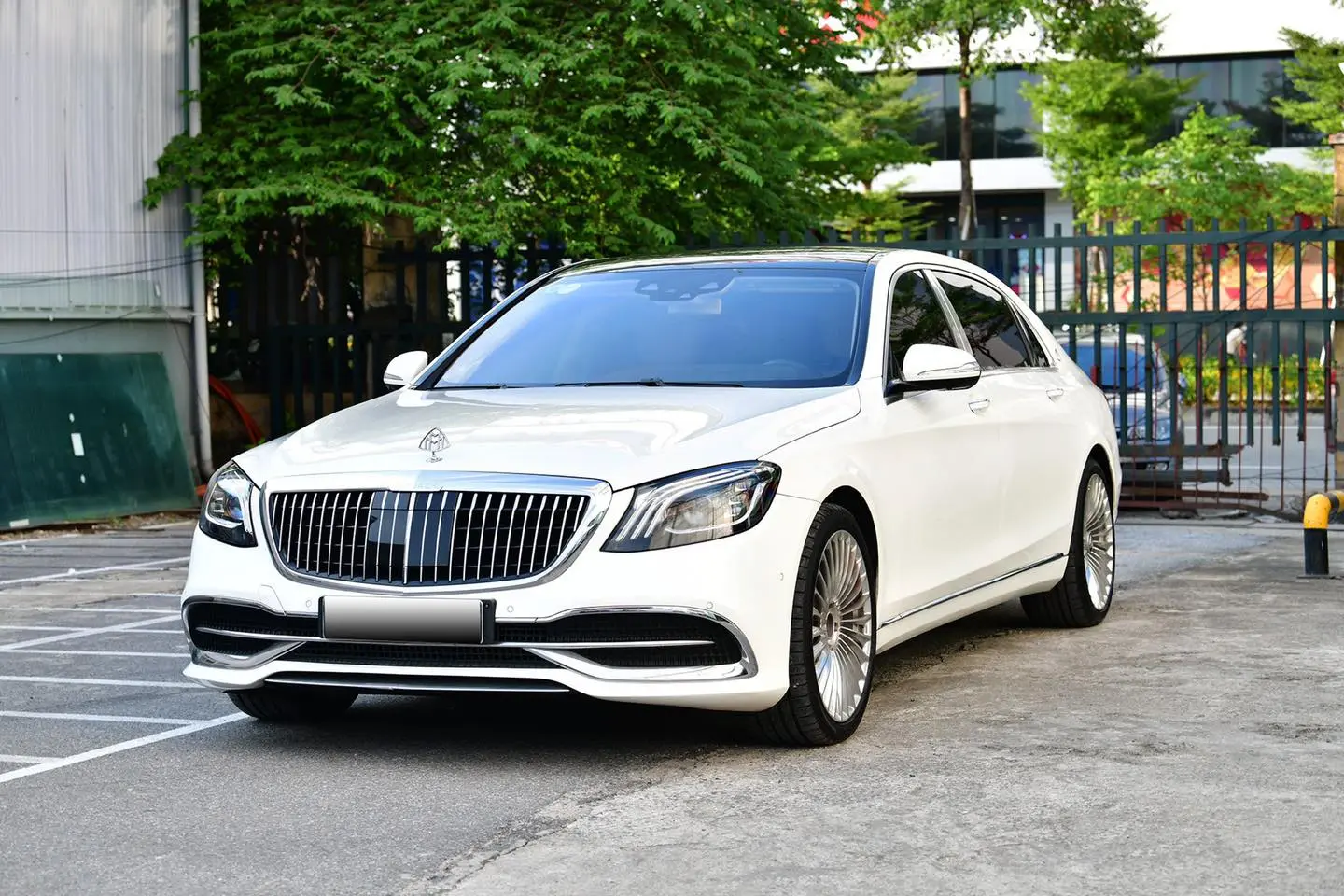 Mercedes-Benz  Maybach 450 S 4Matic 9G-Tronic 2