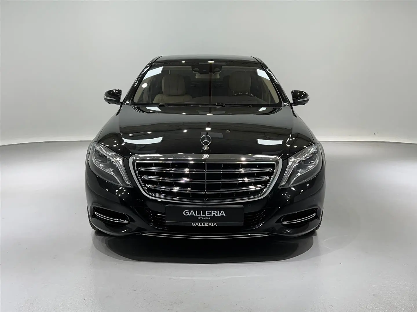 Mercedes-Benz  Maybach 500 9G-Tronic 4