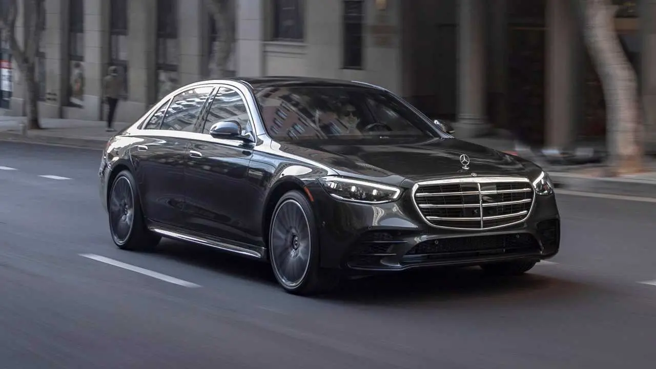 Mercedes-Benz  Maybach 580 S 4Matic Inspiration+ 9G-Tronic 3