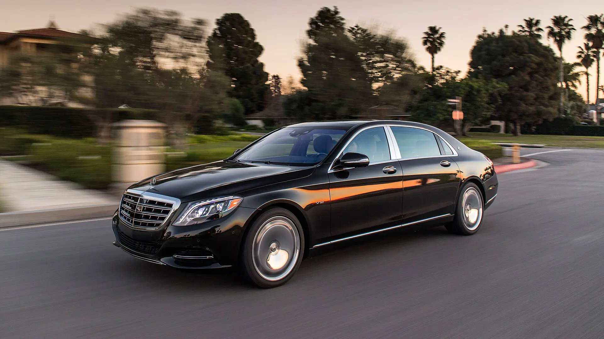 Mercedes-Benz  Maybach 600 S 9G-Tronic 0