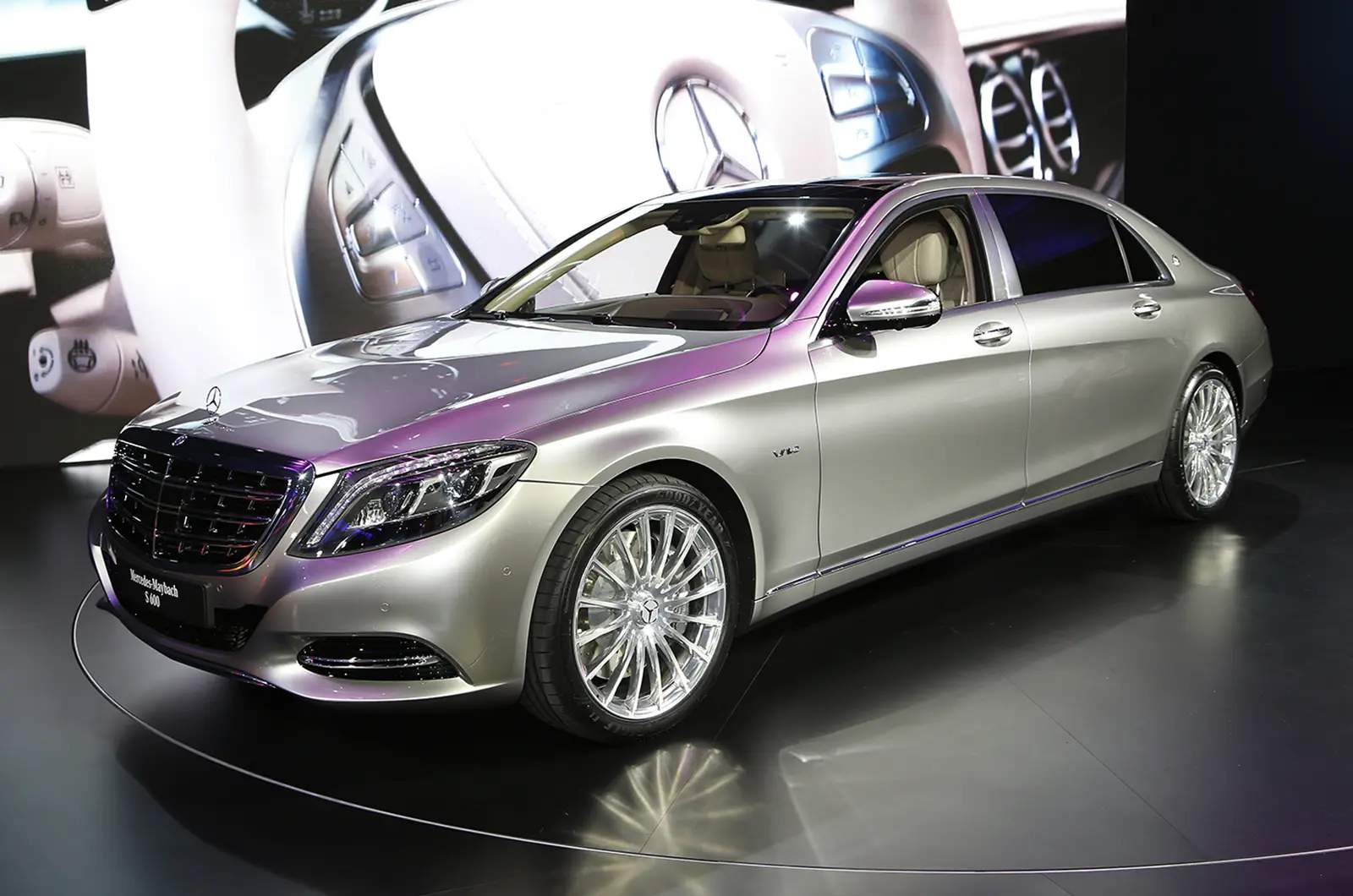 Mercedes-Benz  Maybach 600 S 9G-Tronic 2