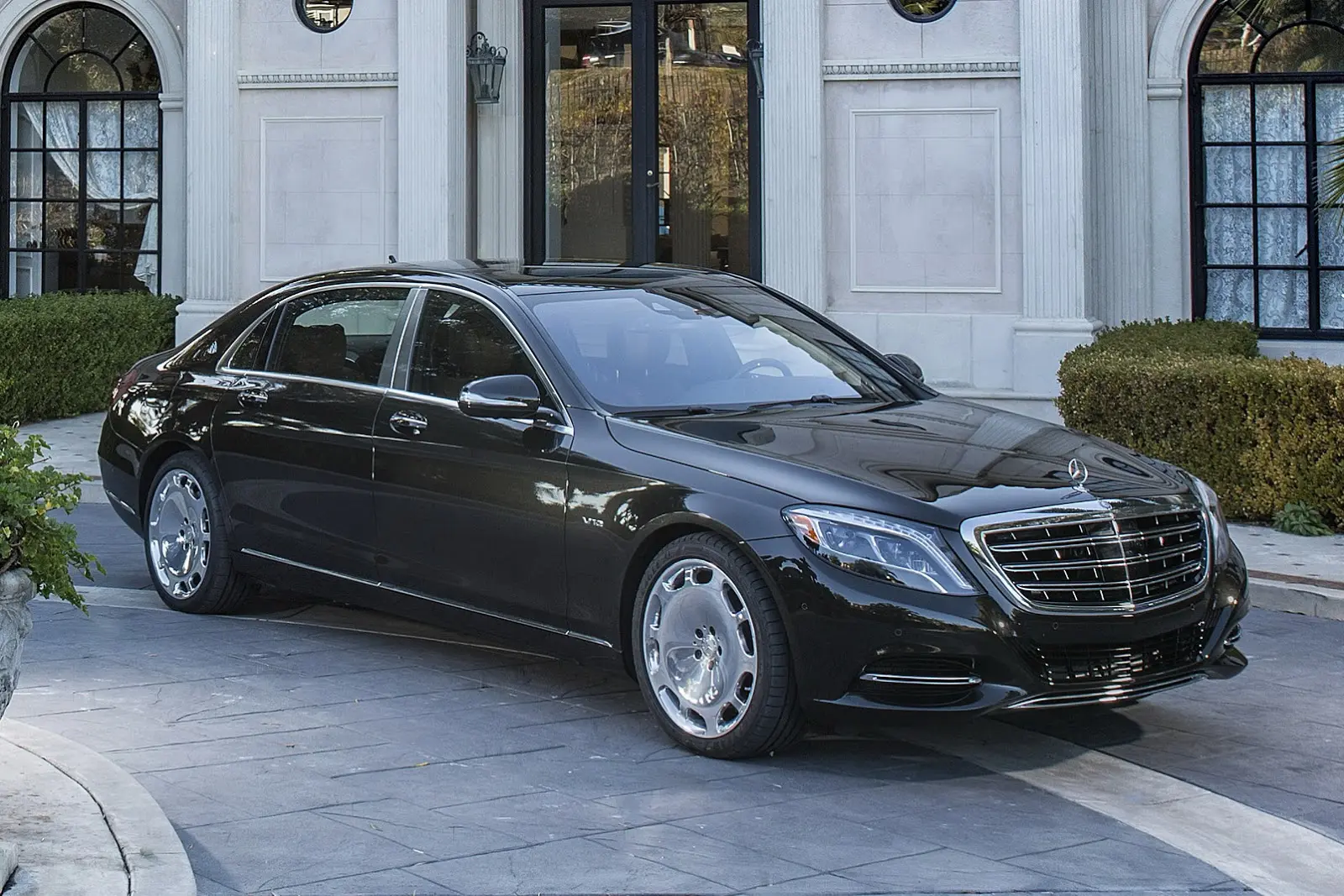 Mercedes-Benz  Maybach 600 S 9G-Tronic 3