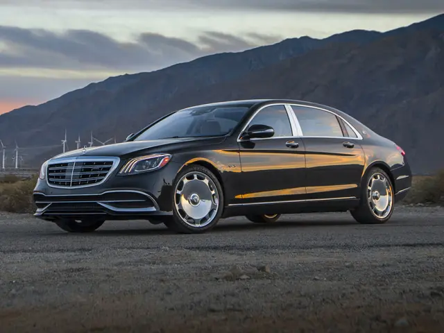 Mercedes-Benz  Maybach 650 S 7G-Tronic Plus 2