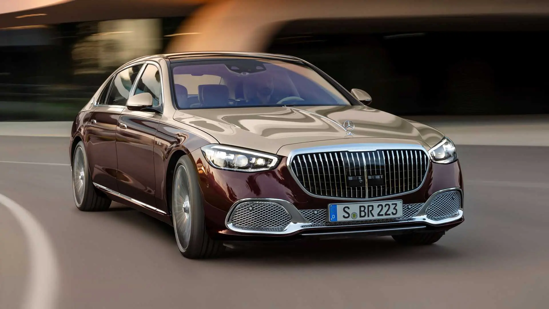 Mercedes-Benz  Maybach 680 S 4Matic 9G-Tronic 6