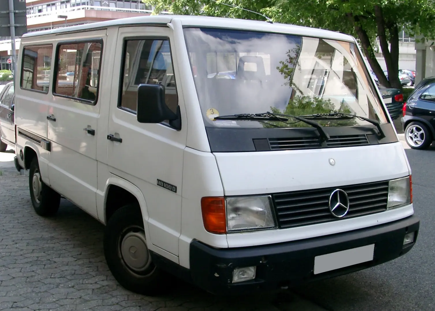 Mercedes-Benz MB MB 100 2.4 D 3