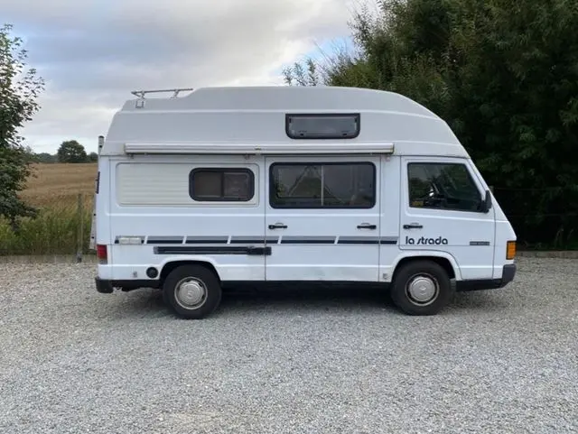 Mercedes-Benz MB MB 100 2.4 D 5