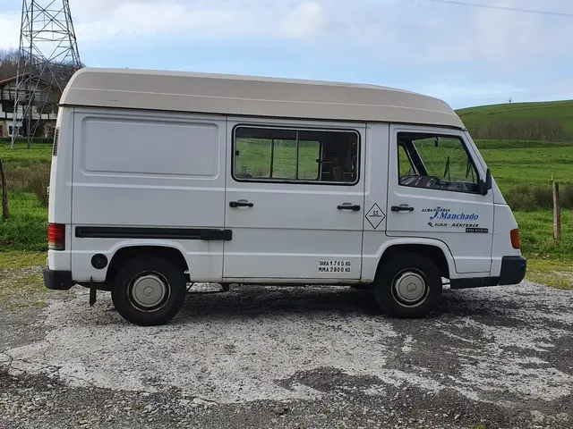 Mercedes-Benz MB MB 100 2.4 D 5