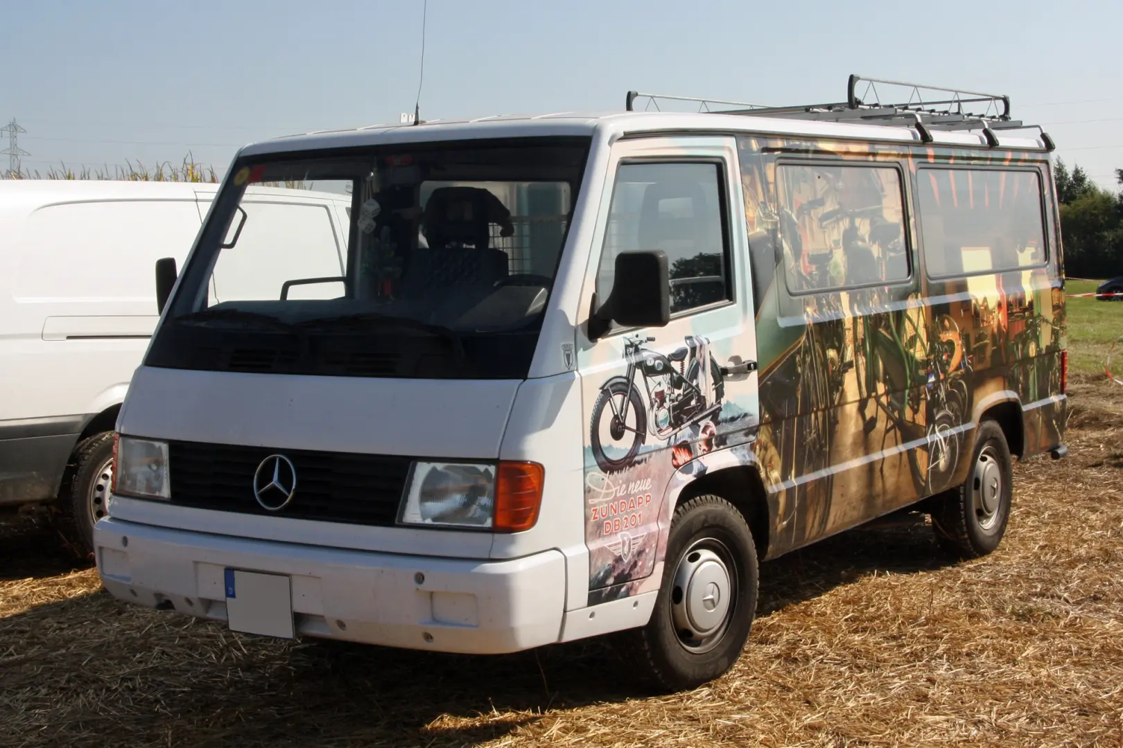 Mercedes-Benz MB MB 100 2.4 D 2