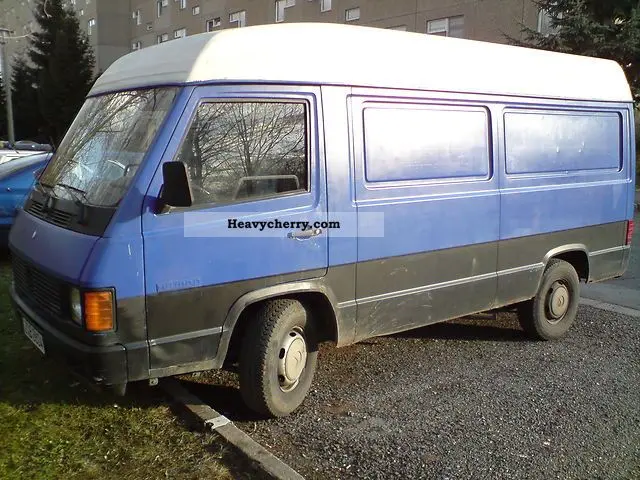 Mercedes-Benz MB MB 100 2.4 D 2