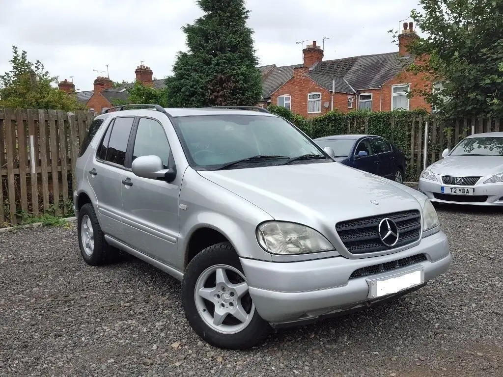 Mercedes-Benz ML ML 320 6
