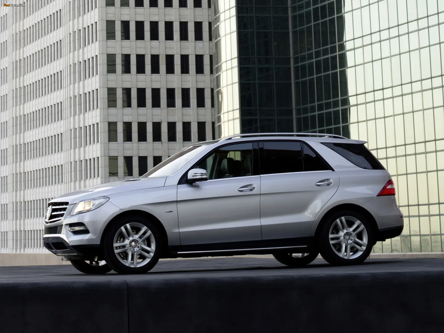 Mercedes-Benz ML ML 350 BlueEFFICIENCY 5