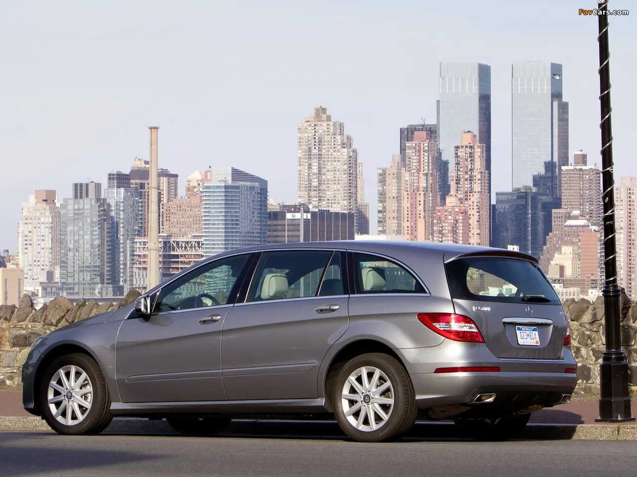 Mercedes-Benz  R 500 Long 4Matic 1