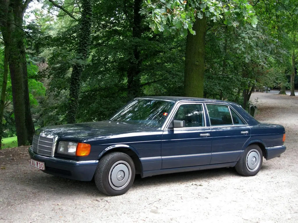 Mercedes-Benz  S 260 SE 6