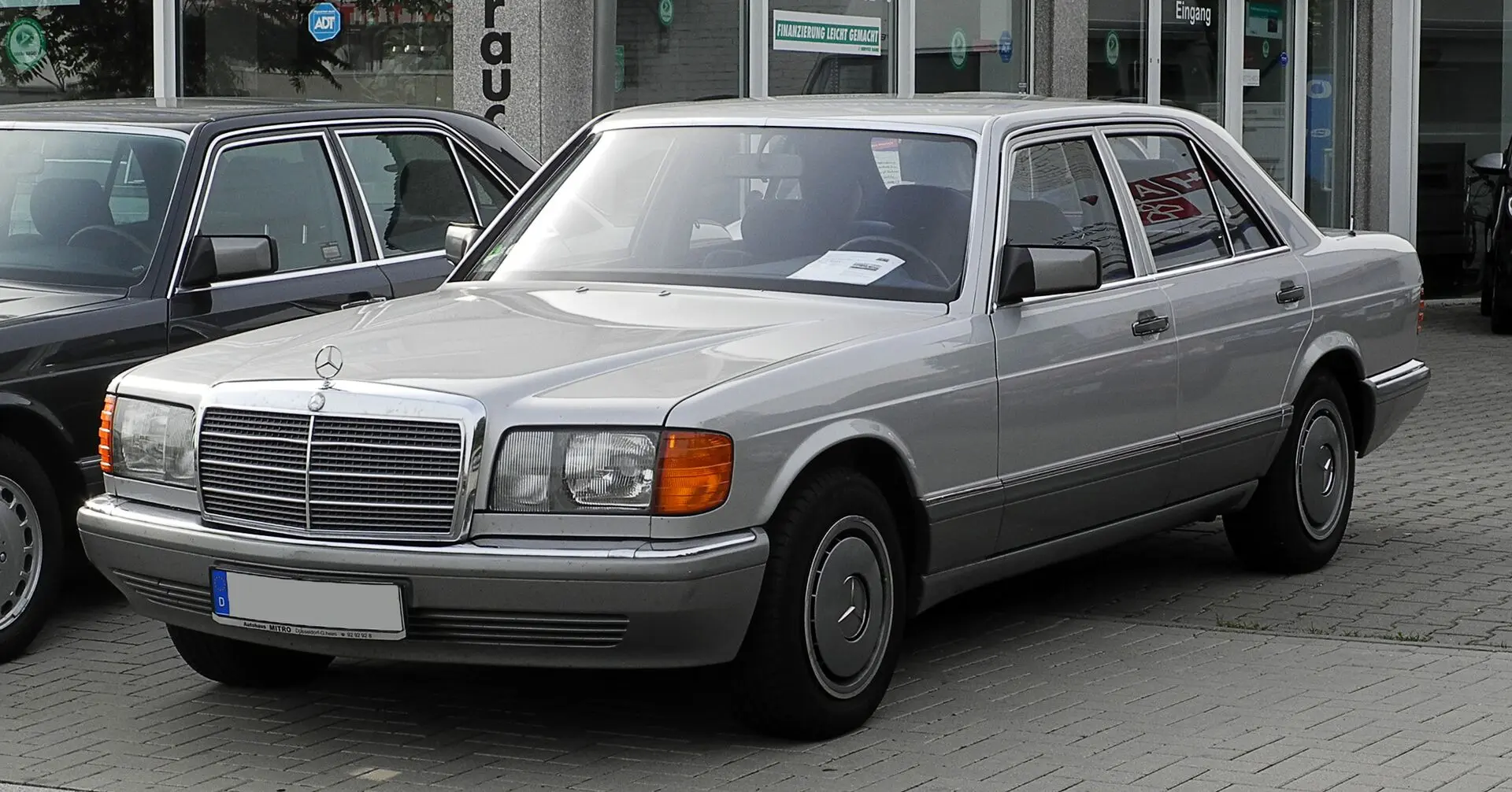Mercedes-Benz  S 260 SE 4