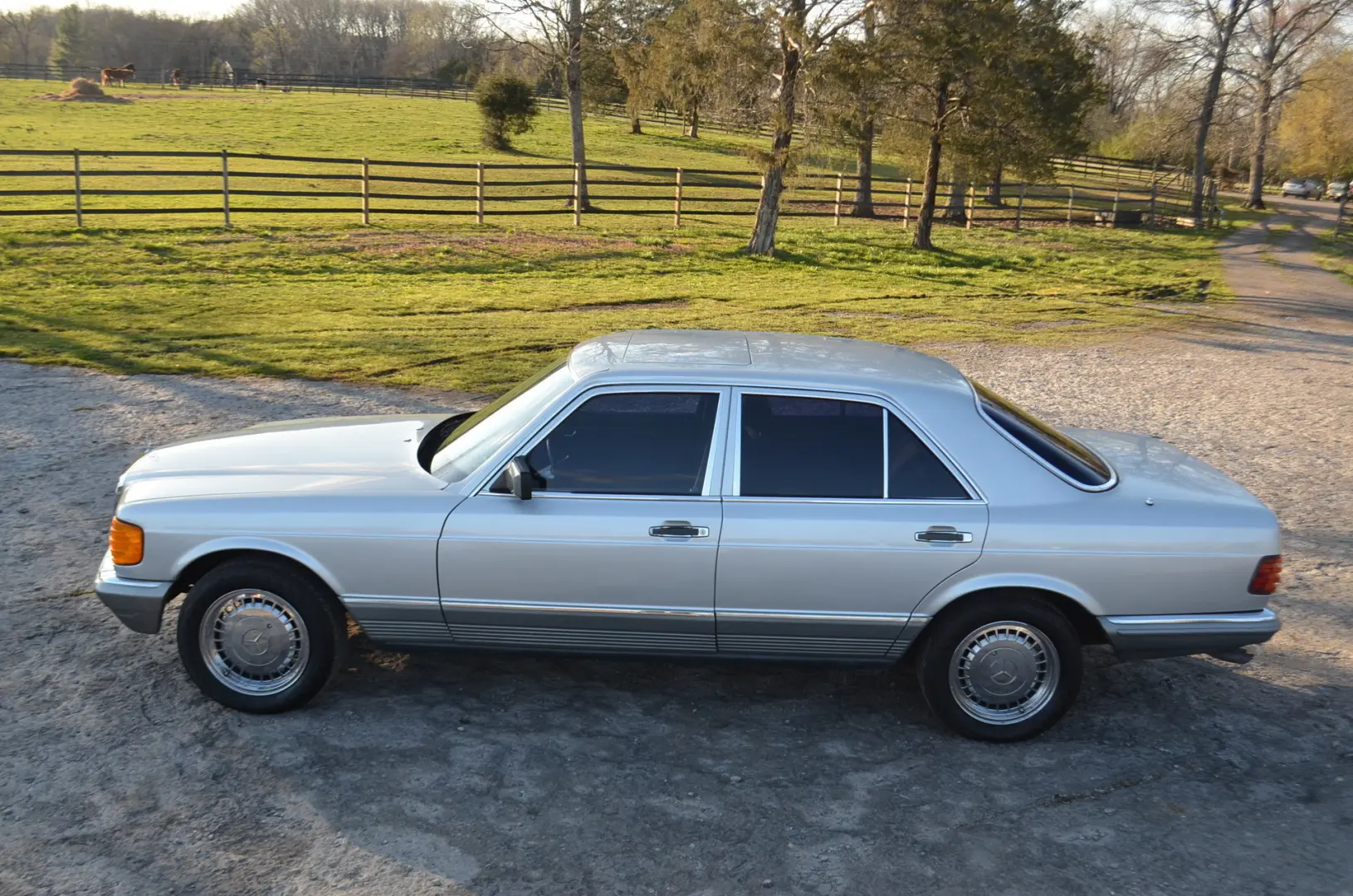 Mercedes-Benz  S 280 SE 4