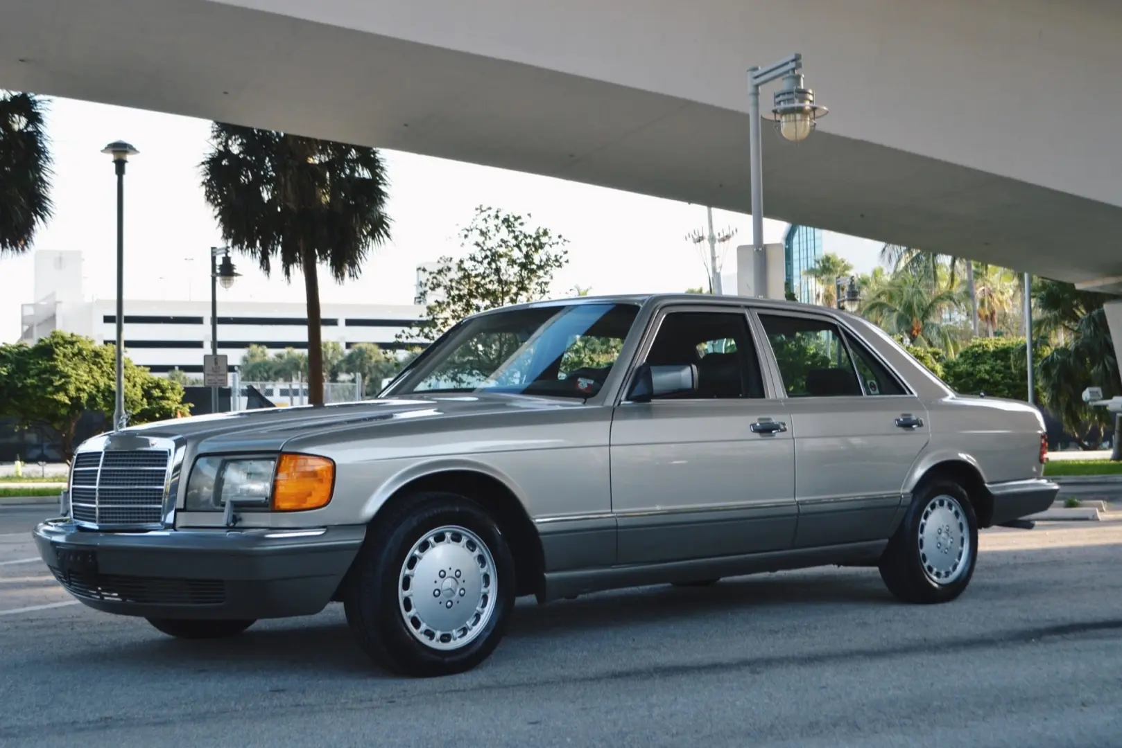 Mercedes-Benz  S 300 4