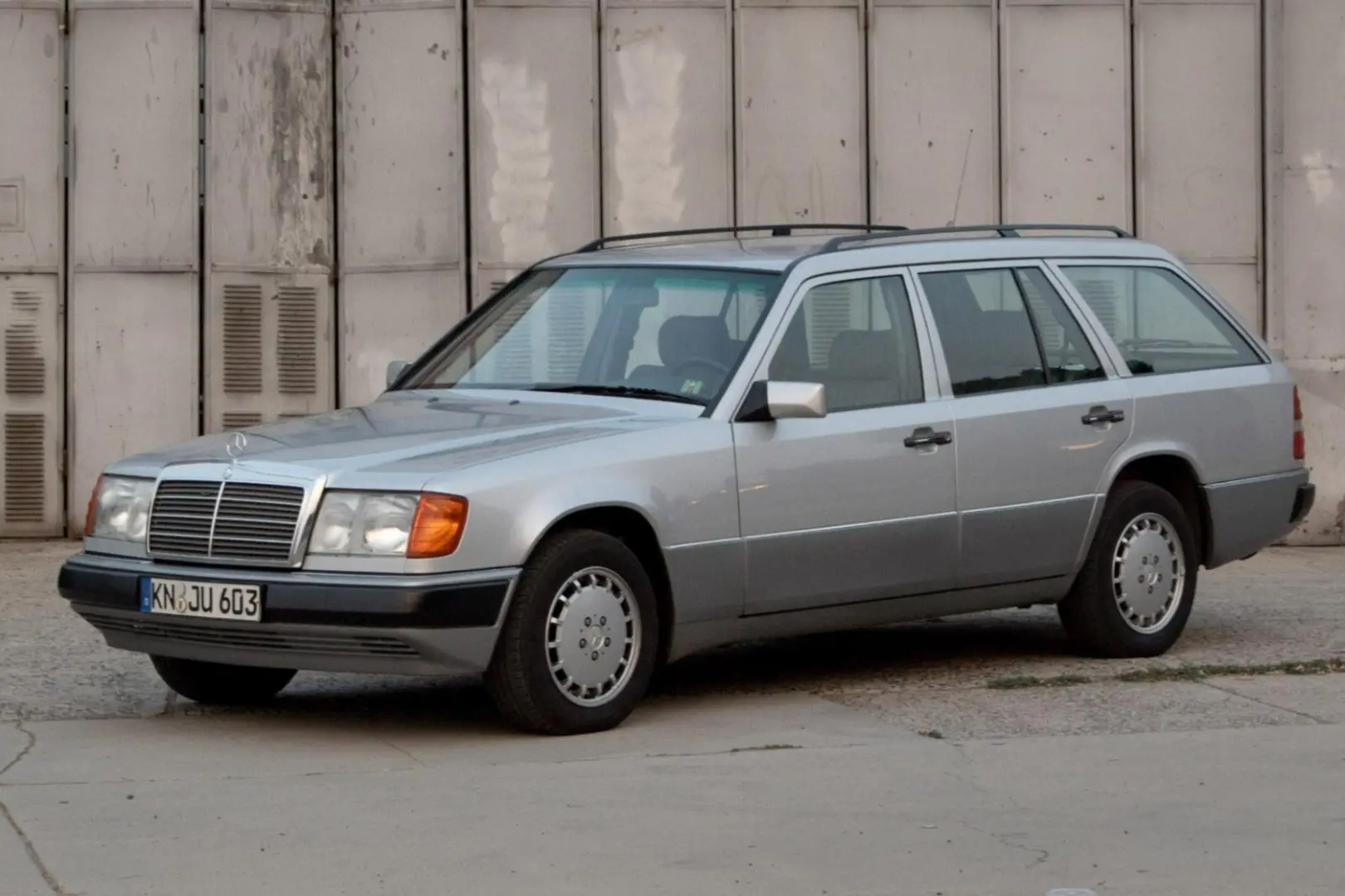Mercedes-Benz  S 300 TD 1