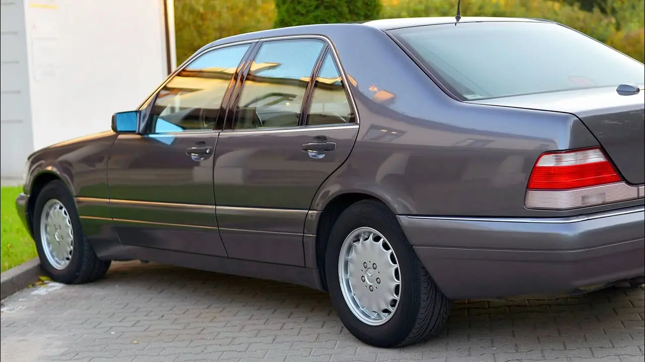 Mercedes-Benz  S 300 TD 3