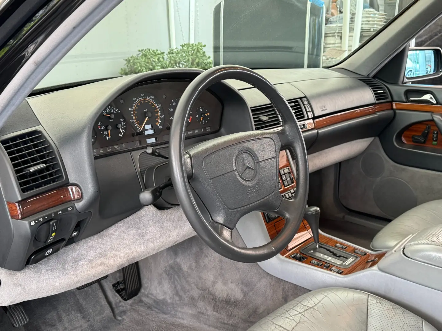 Mercedes-Benz  S 320 2