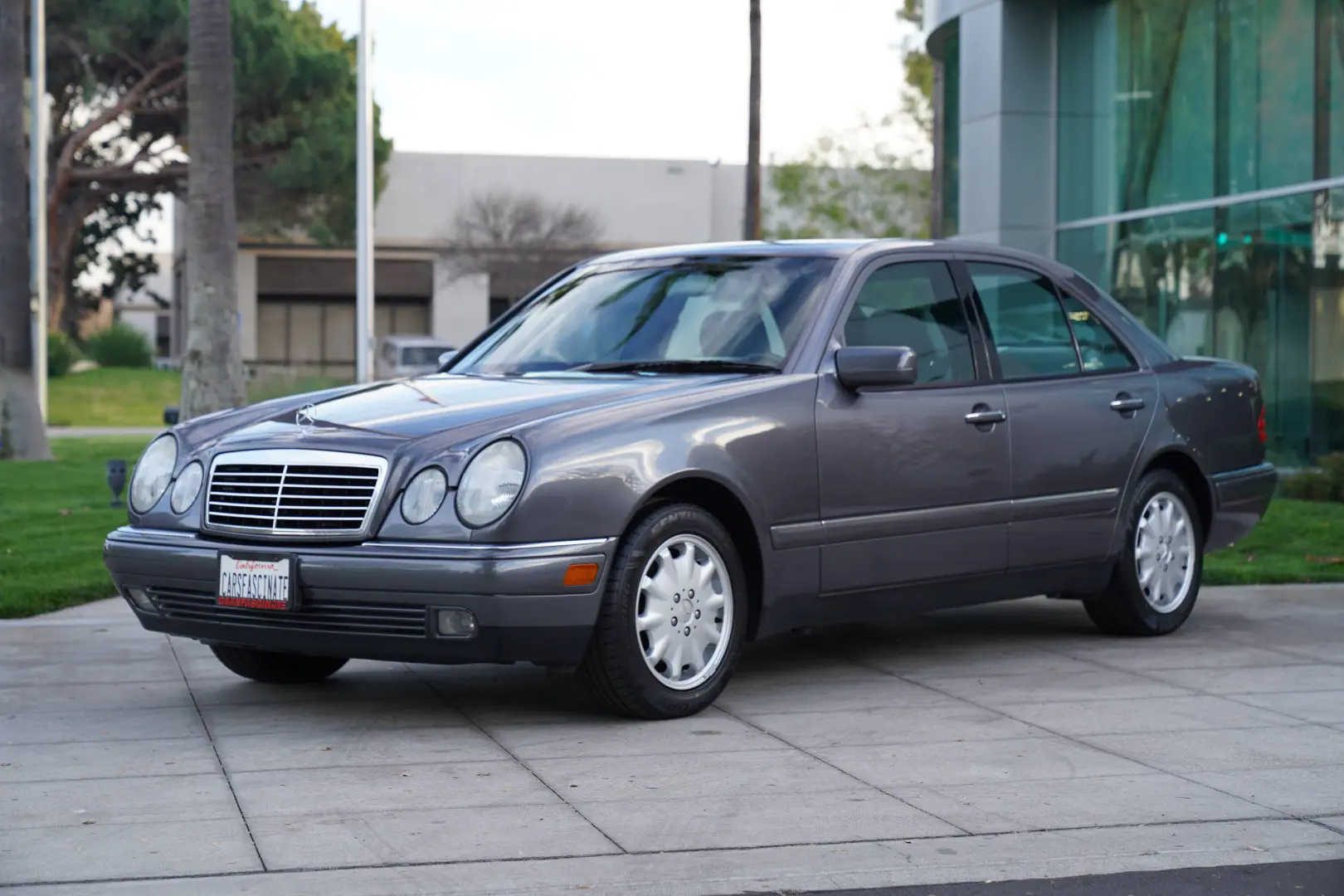 Mercedes-Benz  S 320 6