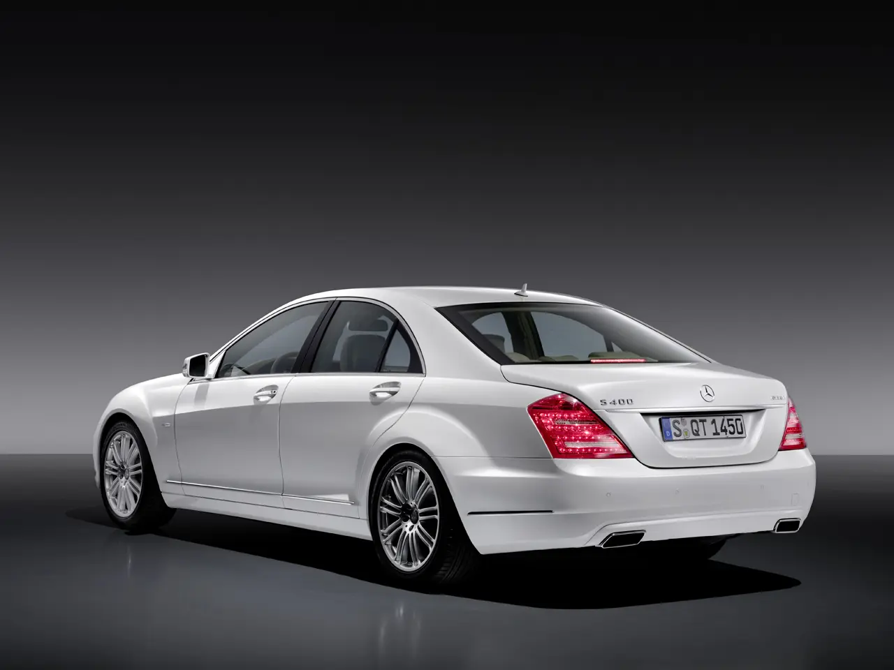 Mercedes-Benz  S 400 Hybrid 7G-Tronic 3