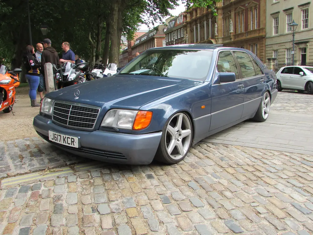 Mercedes-Benz  S 400 SEL 2