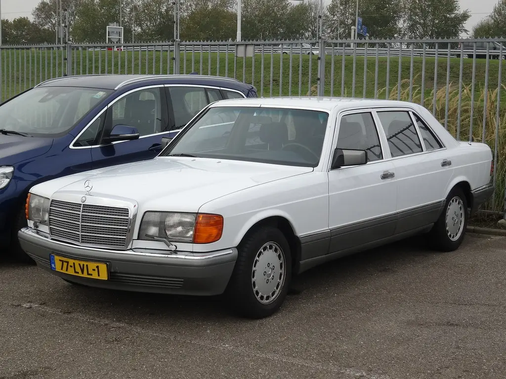 Mercedes-Benz  S 420 SEL 7