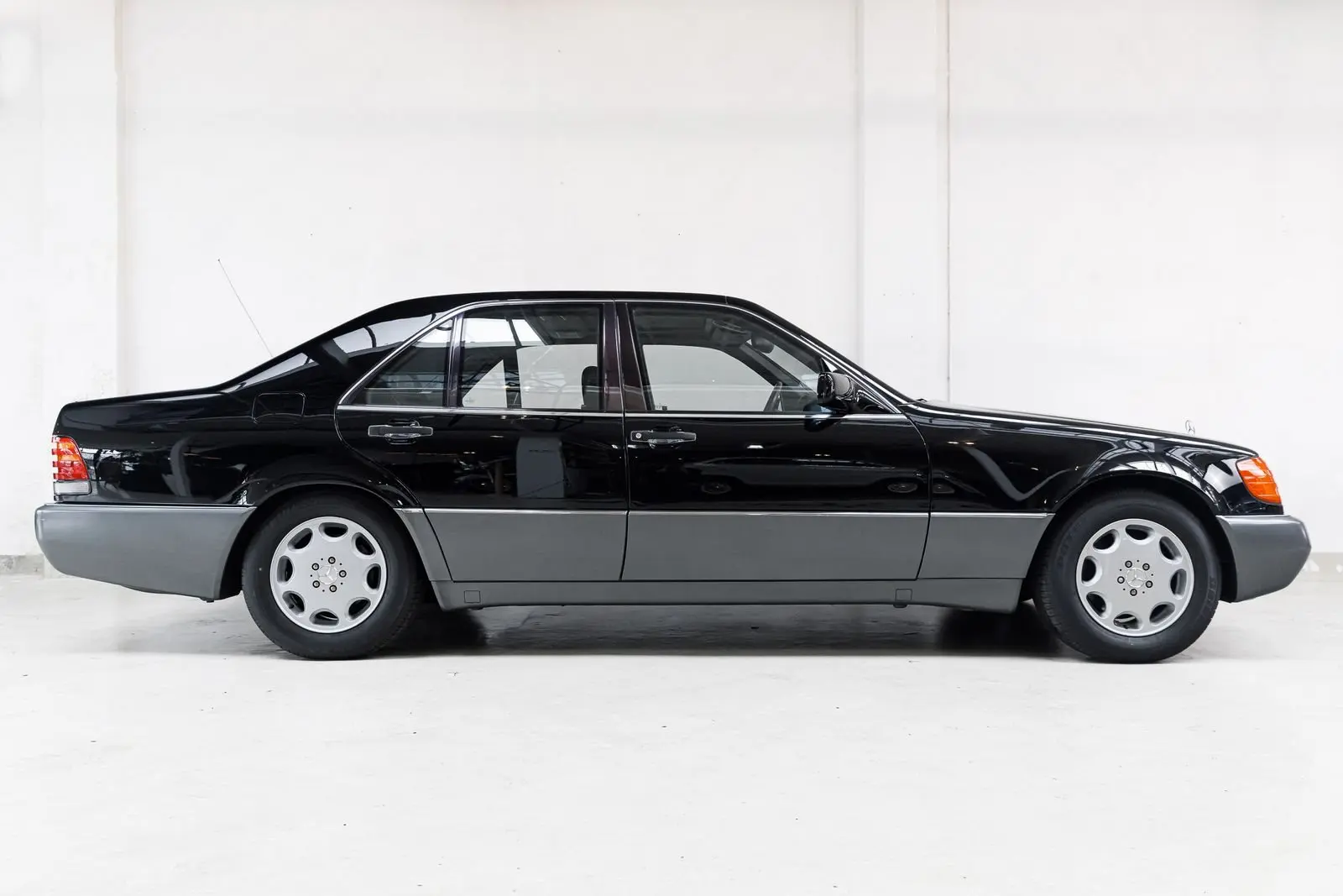 Mercedes-Benz  S 500 SE 4