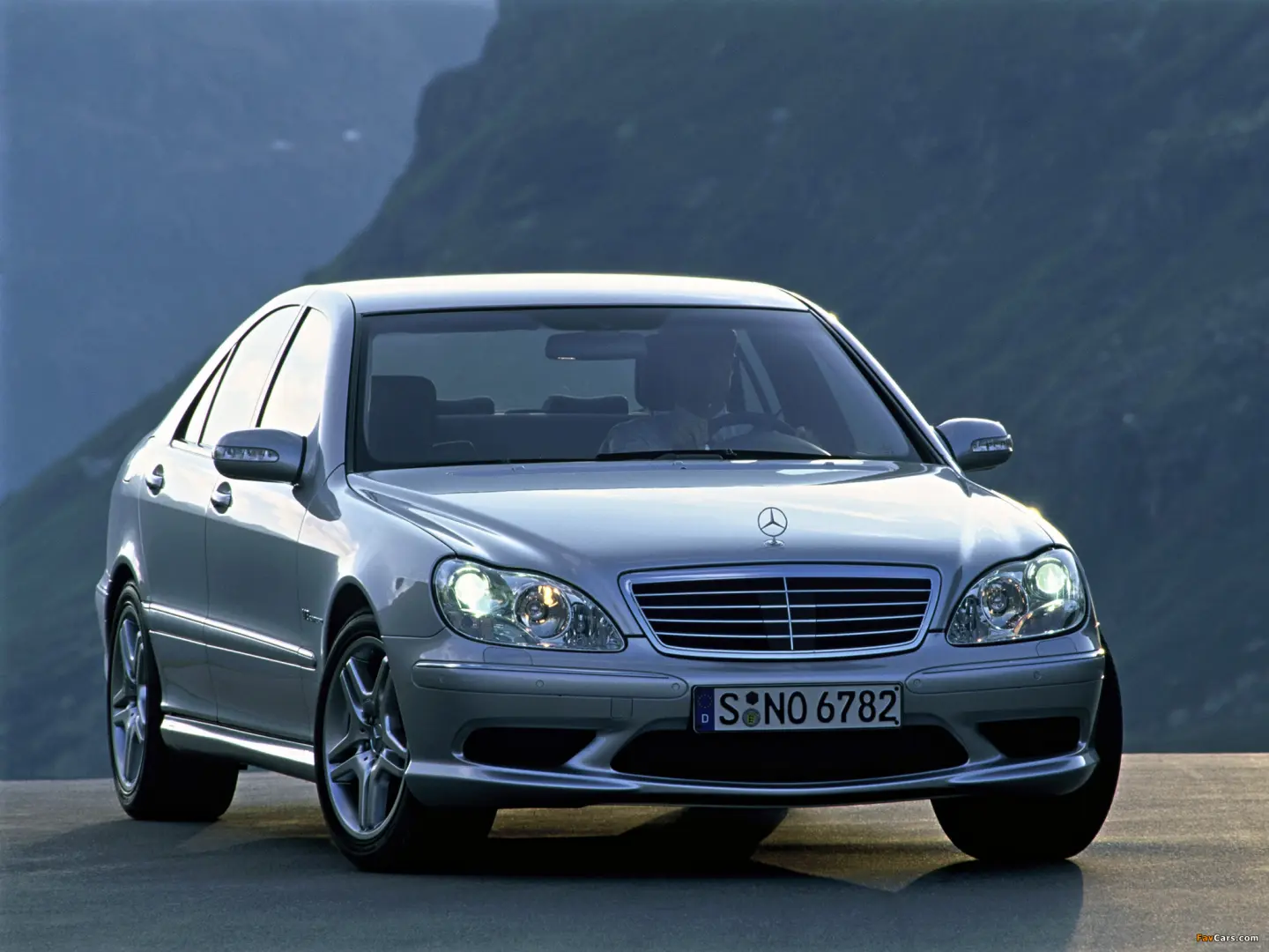 Mercedes-Benz  S 55 AMG 5