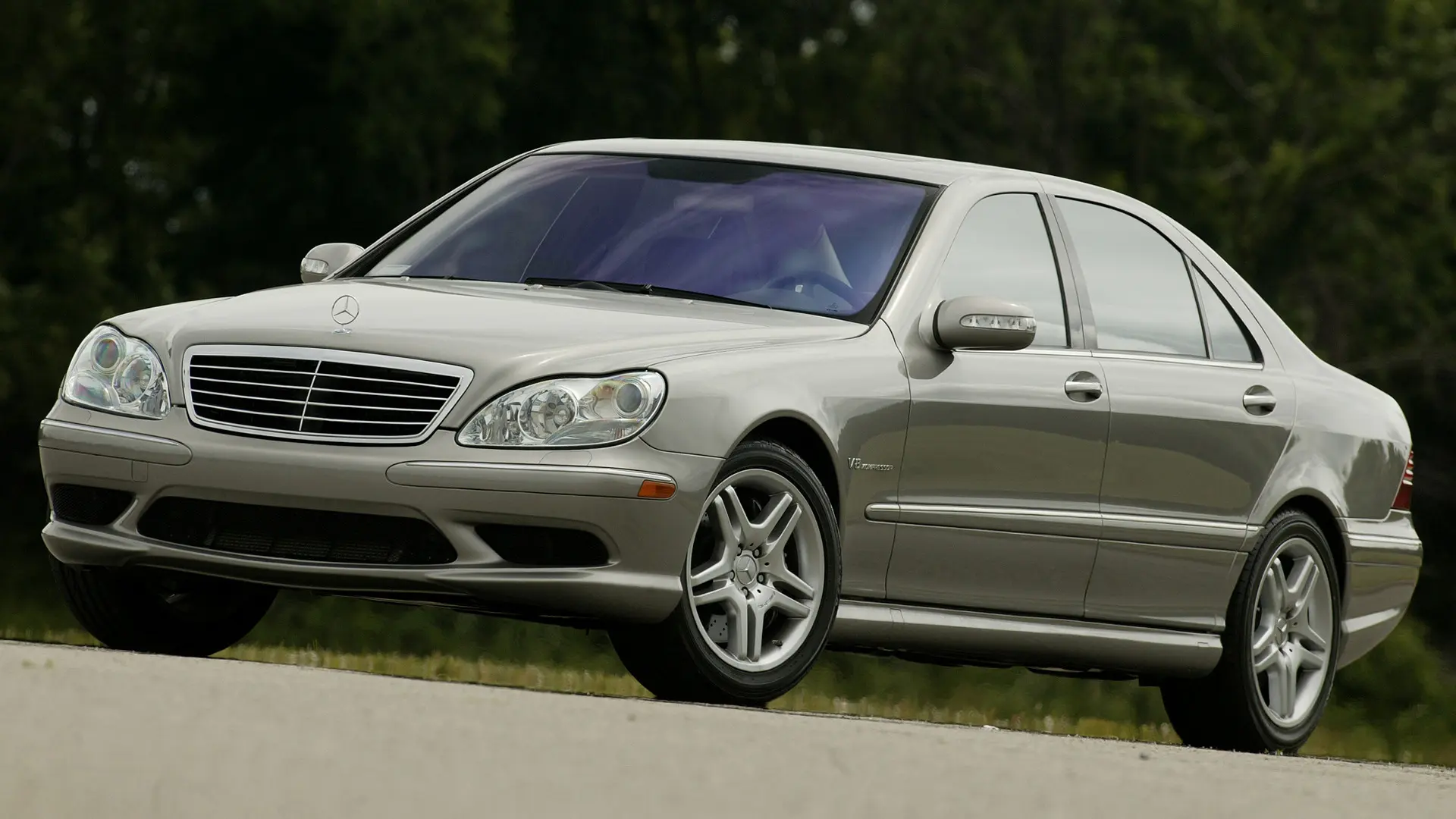 Mercedes-Benz  S 55 AMG 0