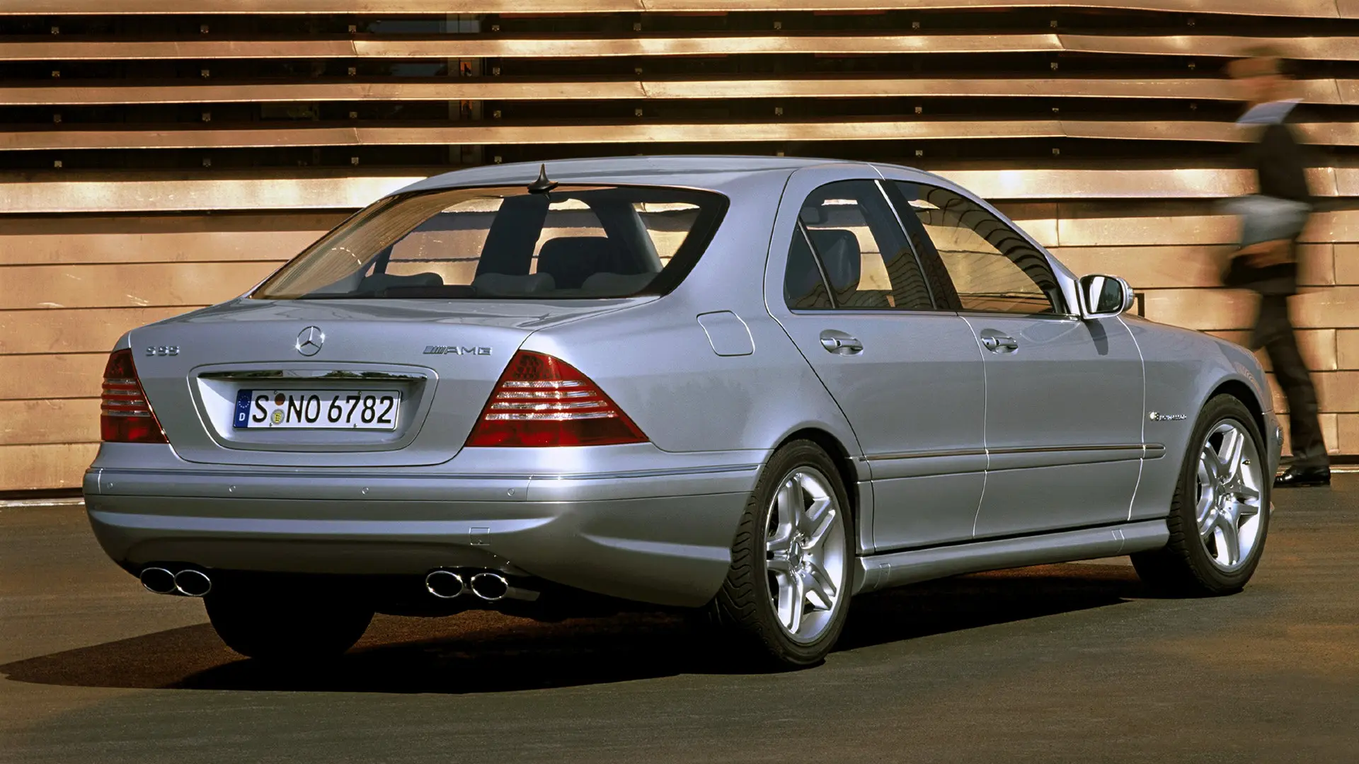 Mercedes-Benz  S 55 AMG 2