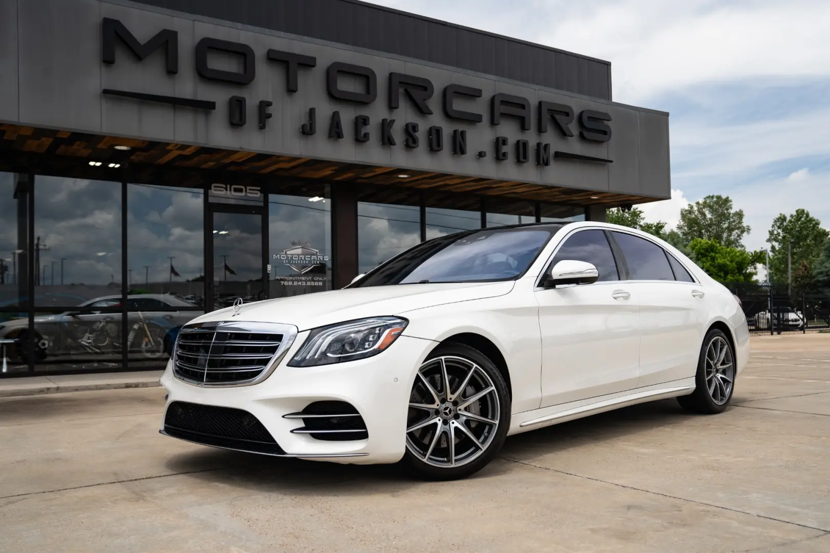 Mercedes-Benz  S 560 4Matic AMG 9G-Tronic 5
